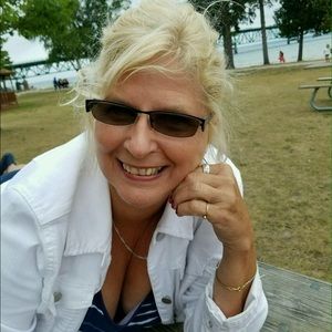 Meet your Posher, Debra