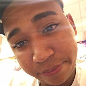 Meet your Posher, Luis