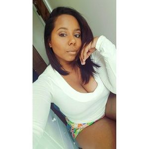 Meet your Posher, Thalia