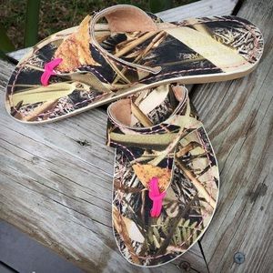 🌸SALE🌸Camo flip flops made in USA 🇺🇸
