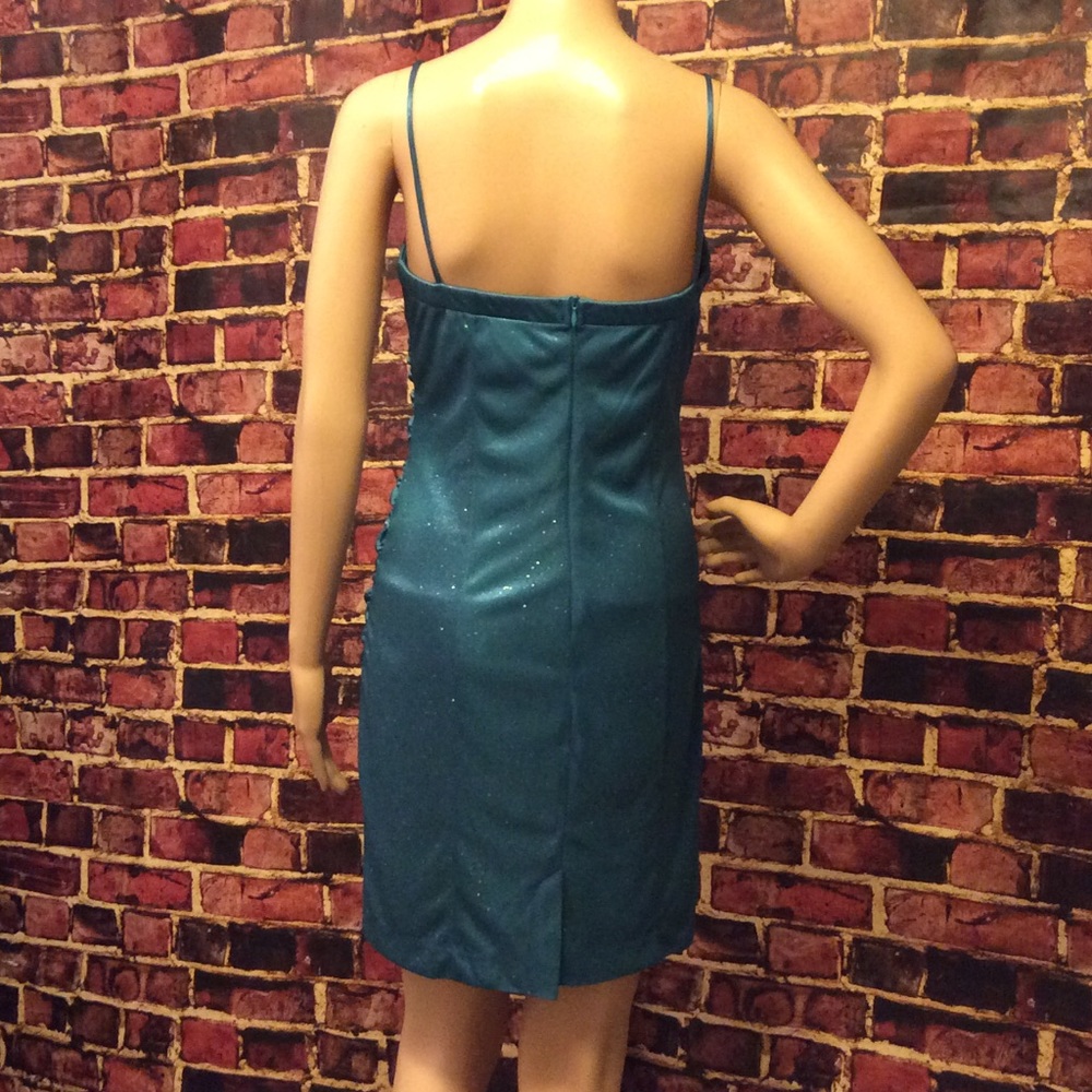 💕 🎉Host Pick🎉 IZ Byer California Dress - Picture 4 of 6