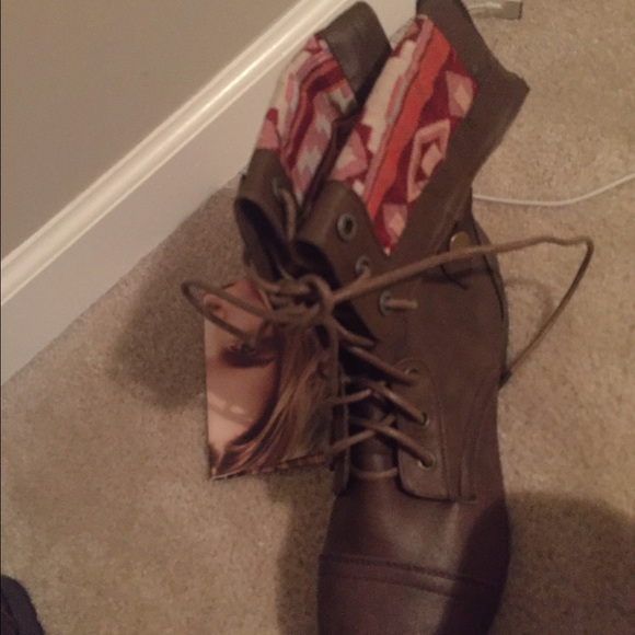 Fall boots