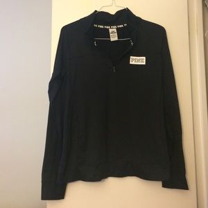 Super cute black half zip up