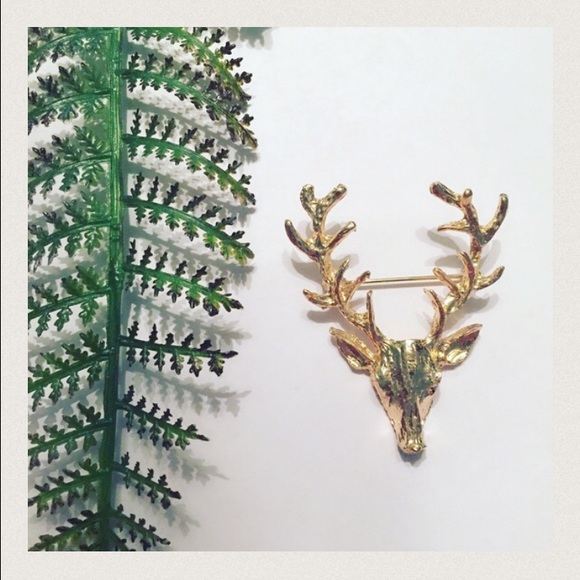 Deer Brooch - Picture 2 of 4