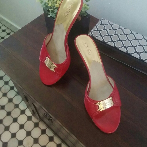 Shoes - Picture 2 of 4