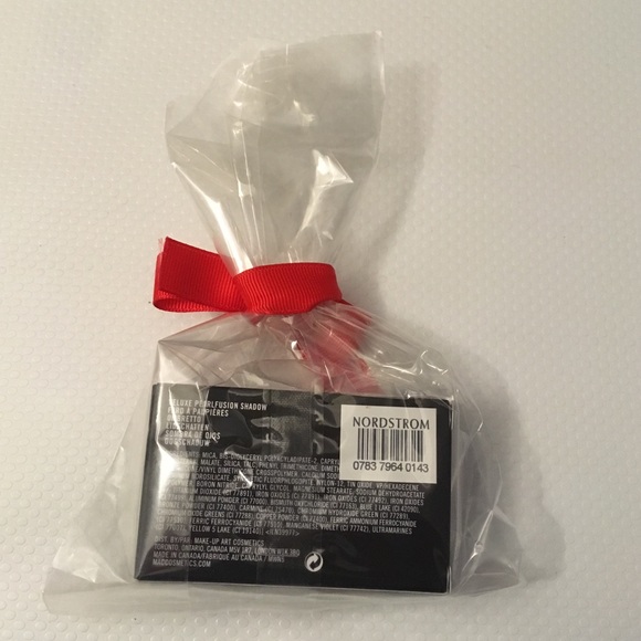 MAC Claretluxe Eyeshadow Palette - Picture 2 of 4