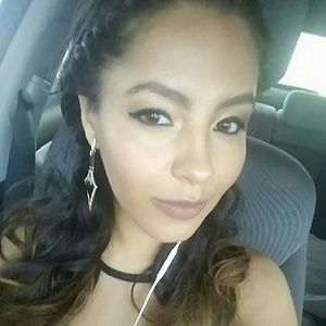 Meet your Posher, Gabriela