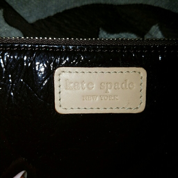 Small Kate spade wristlet clutch - Picture 3 of 3