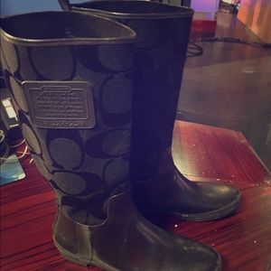 FINAL PRICE! Coach logo rain boots size 9