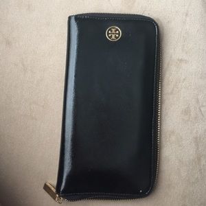 Tory burch large black wallet