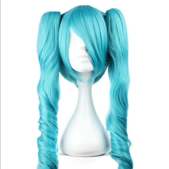 Ice blue curly synthetic cosplay wig - Picture 1 of 4