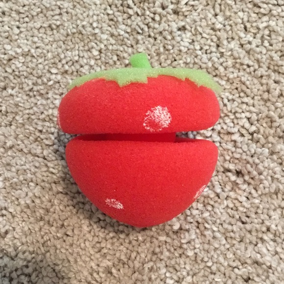 Accessories - Strawberry sponge rollers Accessories - Strawberry sponge rollers