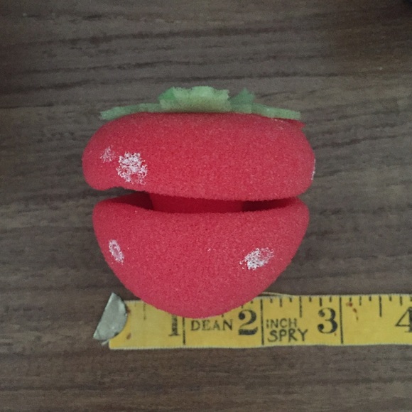 Accessories - Strawberry sponge rollers Accessories - Strawberry sponge rollers
