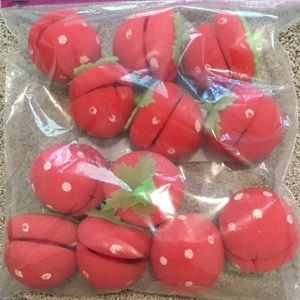 Accessories - Strawberry sponge rollers Accessories - Strawberry sponge rollers