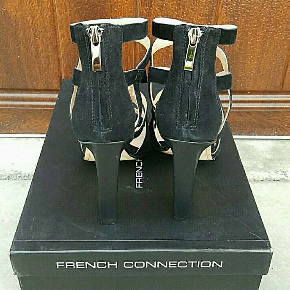 Stylish French Connection Sandals - Picture 4 of 4