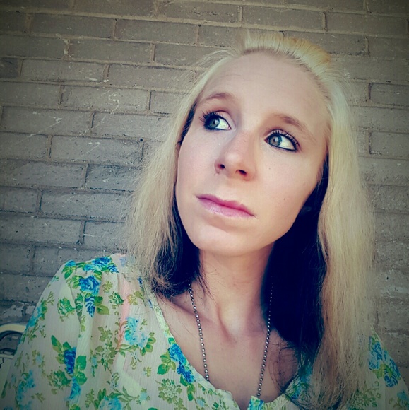 Meet your Posher, Daisy - Picture 1 of 1