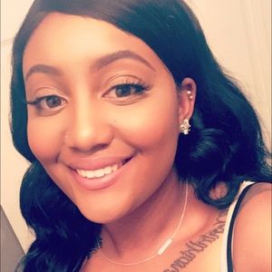 Meet your Posher, Laiora