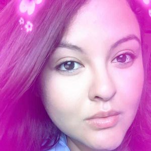 Meet your Posher, Magdalena