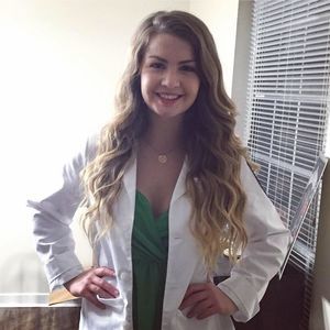 Meet your Posher, Abbey