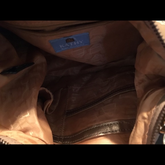 Kathy Van Zeeland Purse - Picture 3 of 4