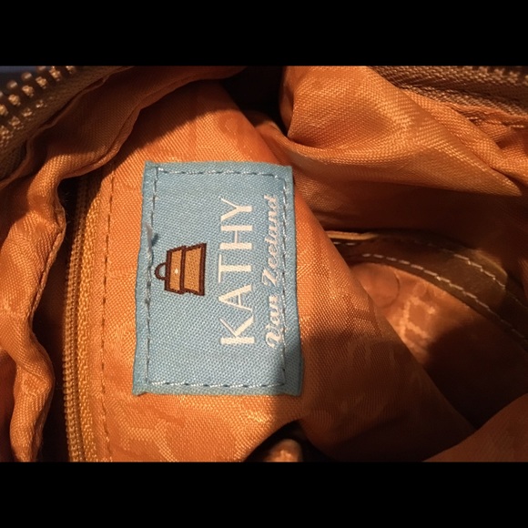 Kathy Van Zeeland Purse - Picture 4 of 4