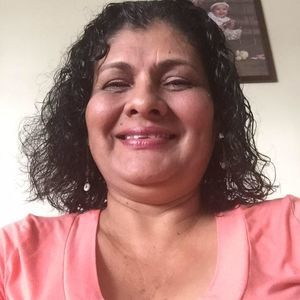 Meet your Posher, Iris