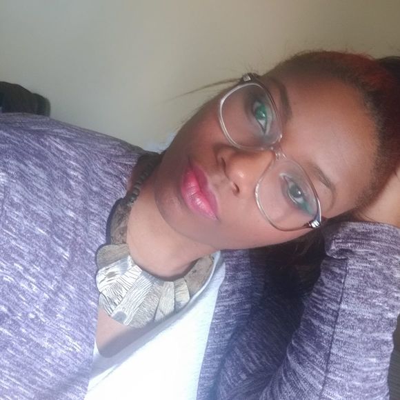 Meet your Posher, Jacqueline