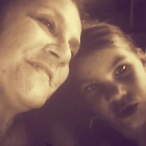 Meet your Posher, Dee