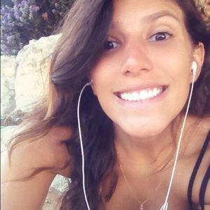 Meet your Posher, Emily