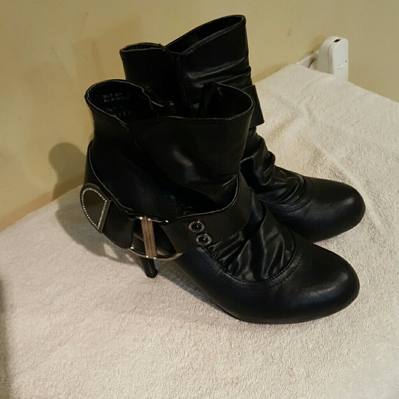 Black winter booties