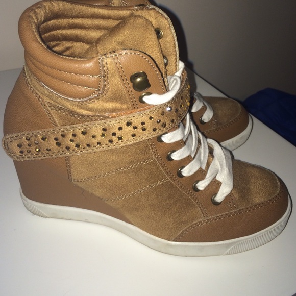 Wedge Sneaker