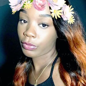 Meet your Posher, Simone