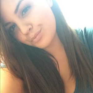 Meet your Posher, Briana