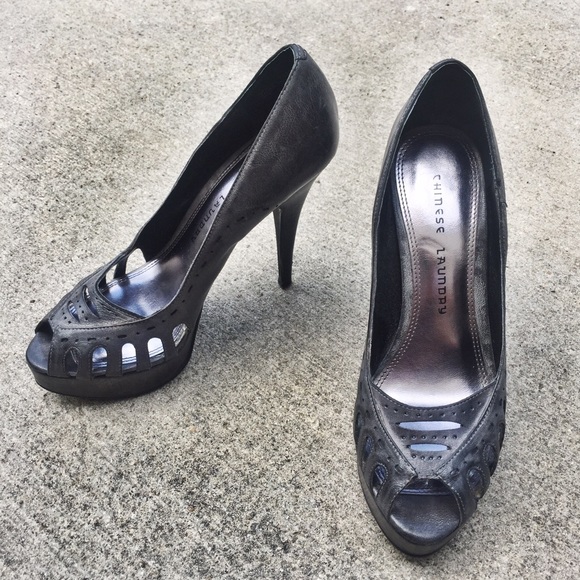 Chinese Laundry Platform Heels 7.5