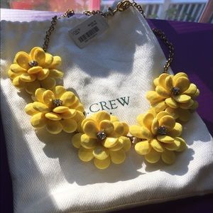 💎SALE💎 J crew flower necklace!