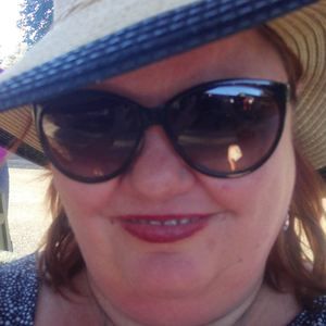 Meet your Posher, Stacy