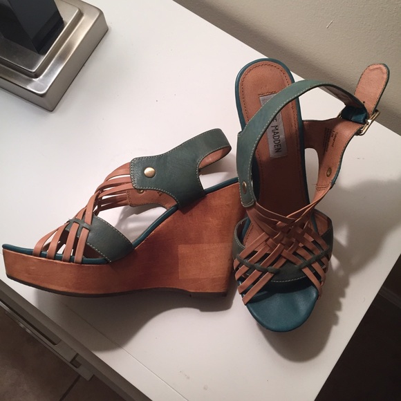 Steve Madden Wedges