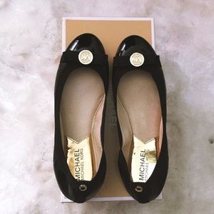 MICHAEL KORS Black Dixie Ballet SZ 8