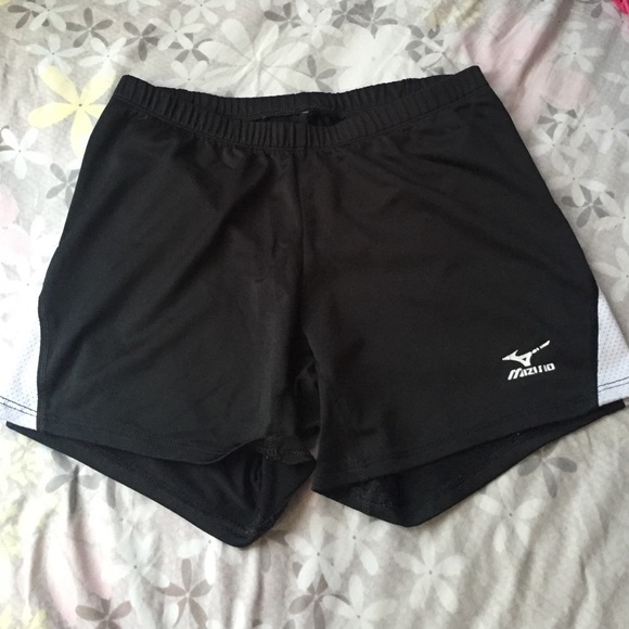 Mizuno spandex volleyball shorts