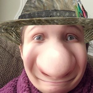 Meet your Posher, Savannah