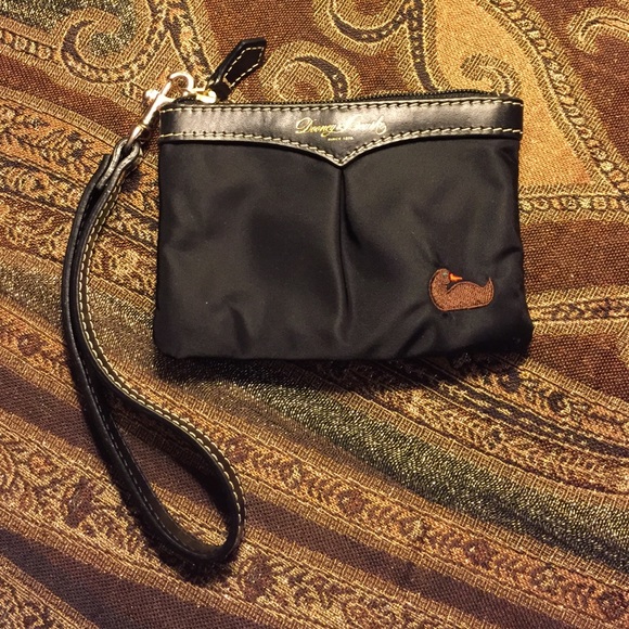 Dooney & Bourke wristlet