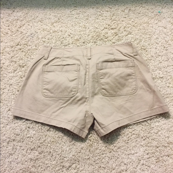 Khaki shorts w/ tags - Picture 3 of 3