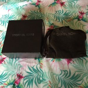 Michael Kors Jewelry box & mini dust bag