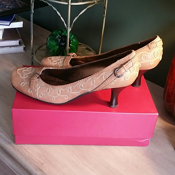 Apepazza Pumps
