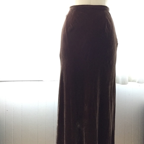 Beautiful chocolate gold velvet maxi skirt! Size 4