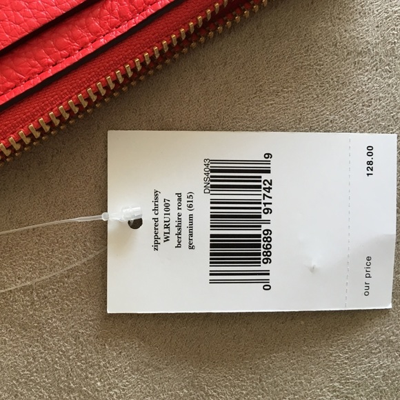 kate spade•Bright Red Chrissy Wristlet•NWT - Picture 4 of 4