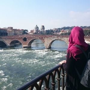 Meet your Posher, Aie