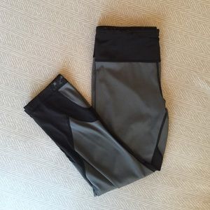 Reversible Lululemon grey and black pants