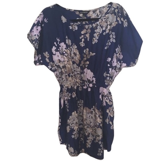 Express Dresses & Skirts - Beautiful silk blend Express shift dress