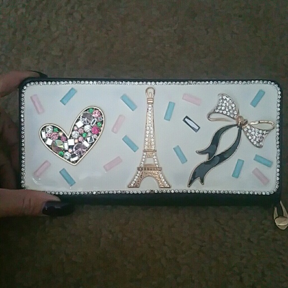 SOLD~~~Bling Wallet